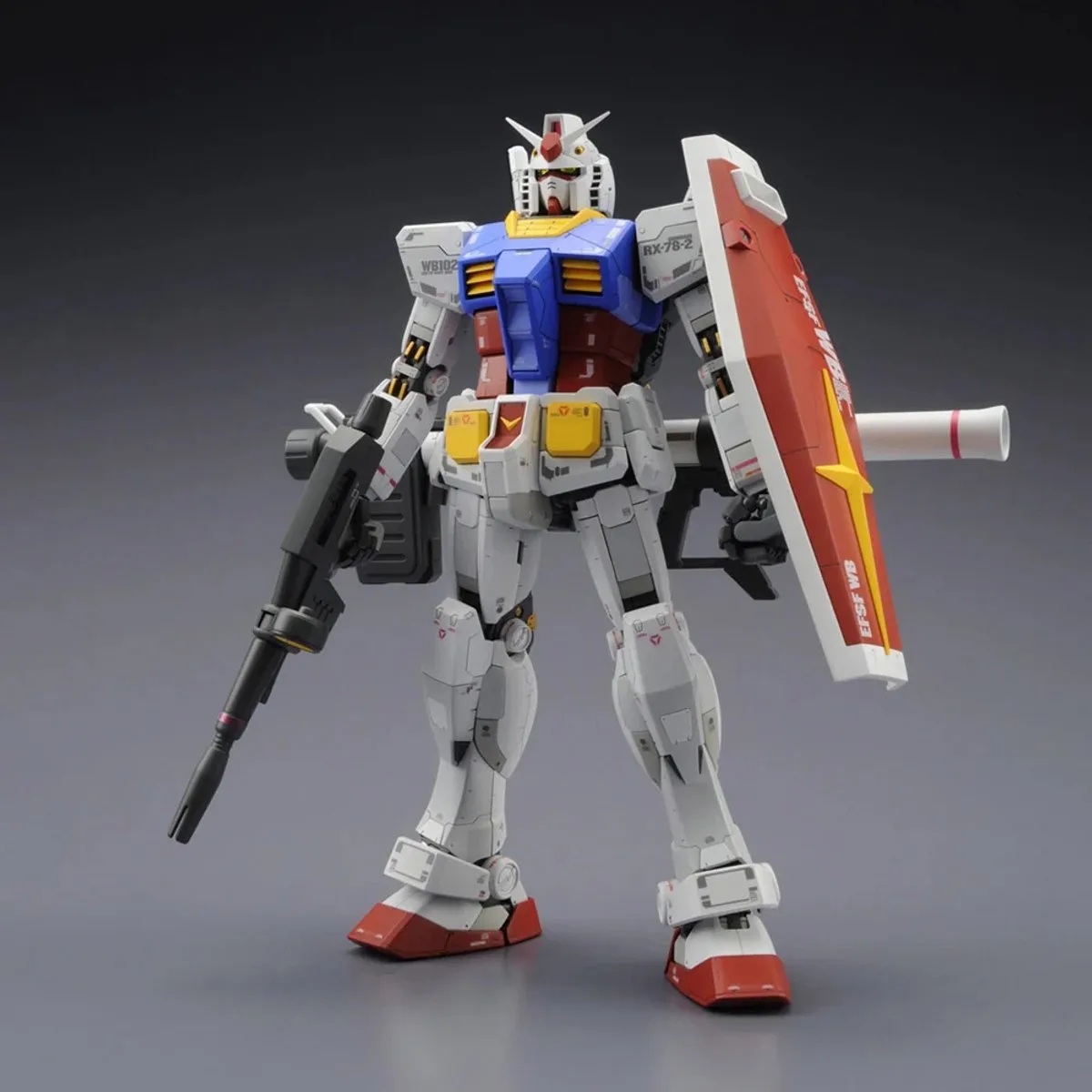 BANDAI 1/100 MG RX-78-2 Gundam Ver.3.0 van Bandai Namco Entertainment in Meerkleurig – productfoto