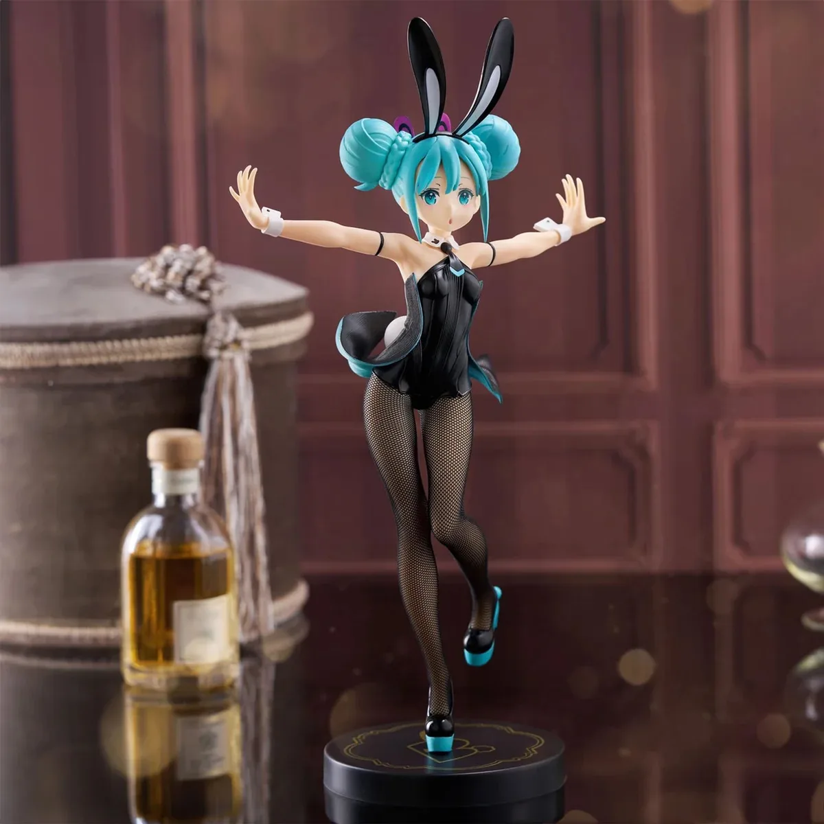 Hatsune Miku - BiCute Bunnies Figure (Black Ver.) by FuRyu – product photo