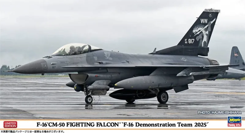 Modelbouwpakket Militaire voertuigen - 07558 General Dynamics F-16CM-50 Fighting Falcon - F16 Demonstration Team 2025 - Straaljager Plastic - 1:48 - Modelbouw by Hasegawa in Multicolour – product photo
