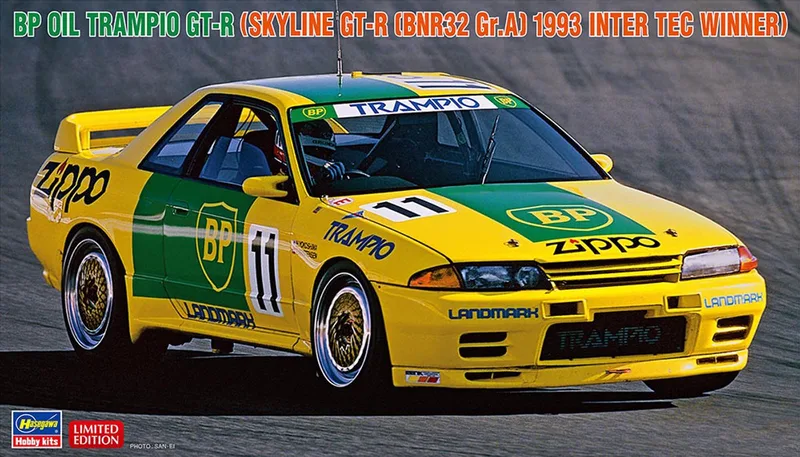Modelbouwpakket Militaire voertuigen - 20629 BP Oil Trapio GT-R - Skyline GT-R - BNR32 Gr.A - 1993 Inter Tec Winnaar - Auto Plastic - 1:24 - Modelbouw by Hasegawa in Multicolour – product photo