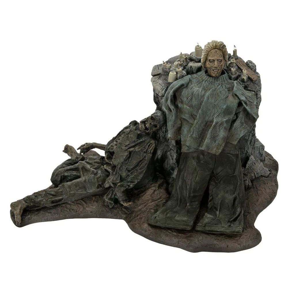 Friday the 13th The Game Pamela Shrine Diorama by NECA – product photo