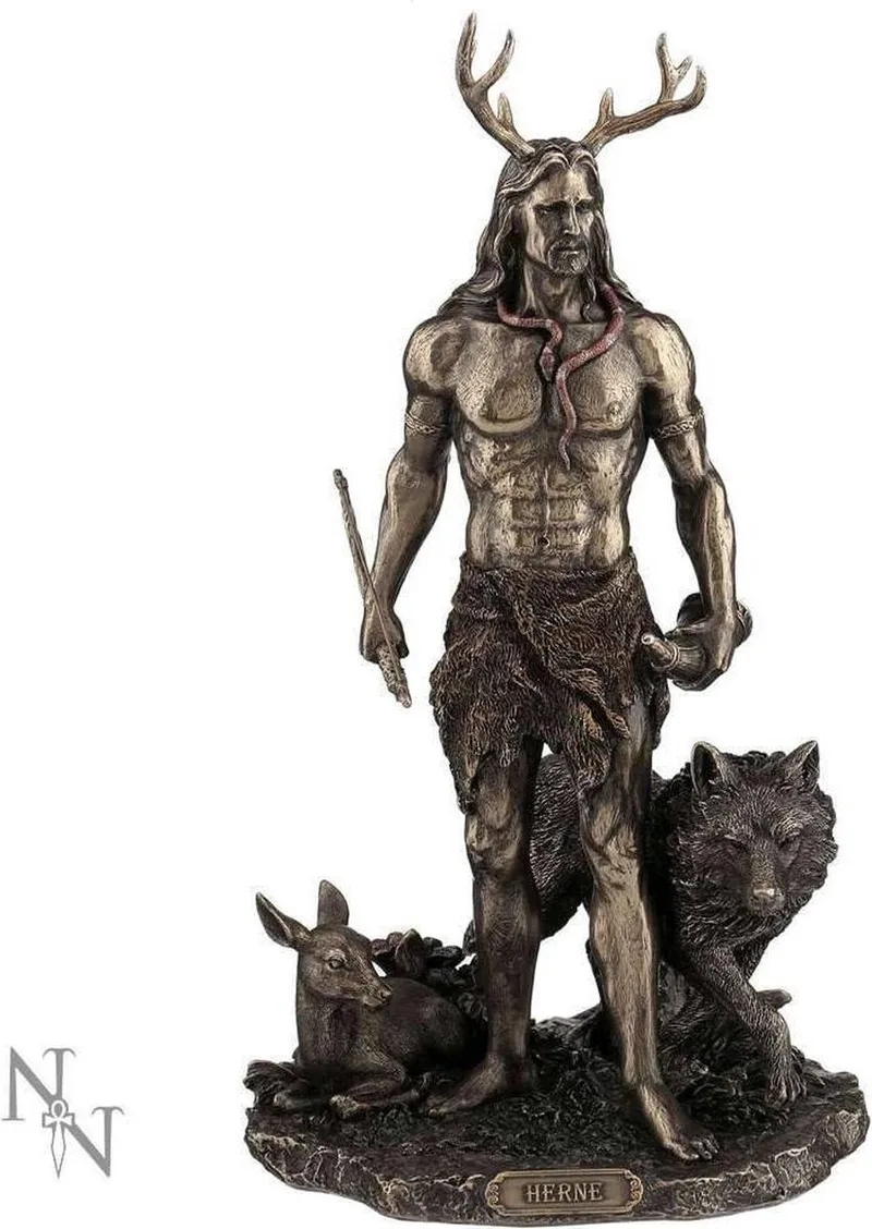 Beeld/figuur Herne and Animals Bronskleurig van Nemesis Now in Brons – productfoto