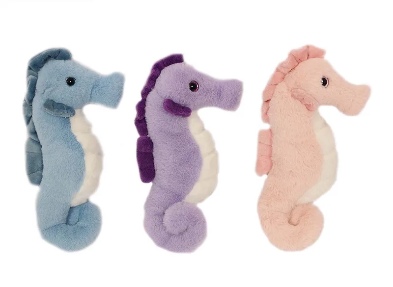 PIA Soft Toys-Set van 3 Pluche Zeepaardje Knuffel 3 ass. 24 cm by Pia Soft Toys in Pink – product photo