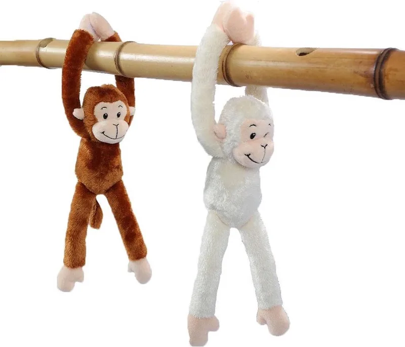 Set van 2 Pluche Hangaap Knuffels - 2 ass. - 30 cm - (bruin - creme) van Pia Soft Toys in Midden Bruin – productfoto