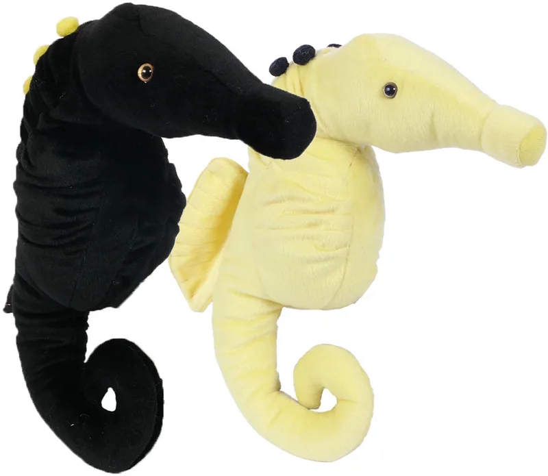 Set van 2 Pluche Zeepaardjes Knuffels - 2 kleuren ass. - 40 cm von Pia Soft Toys in Schwarz – Produktfoto