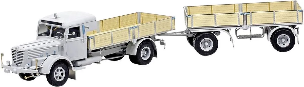Modelbouwpakket Militaire voertuigen - 07580 Bussing Truck 8000 S 13 mit Trailer- Platinum Edition Plastic - 1:24 - Modelbouw van Revell in Meerkleurig – productfoto