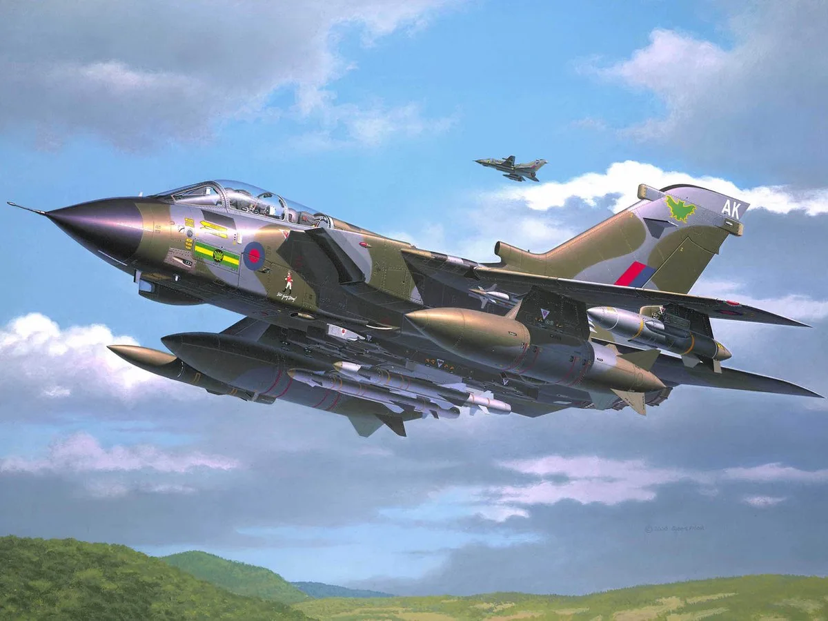 Modelbouwpakket Militaire voertuigen - 64619 Tornado GR RAF Model.F - Model Set Plastic - 1:72 - Modelbouw de Revell en Multicolore – photo produit
