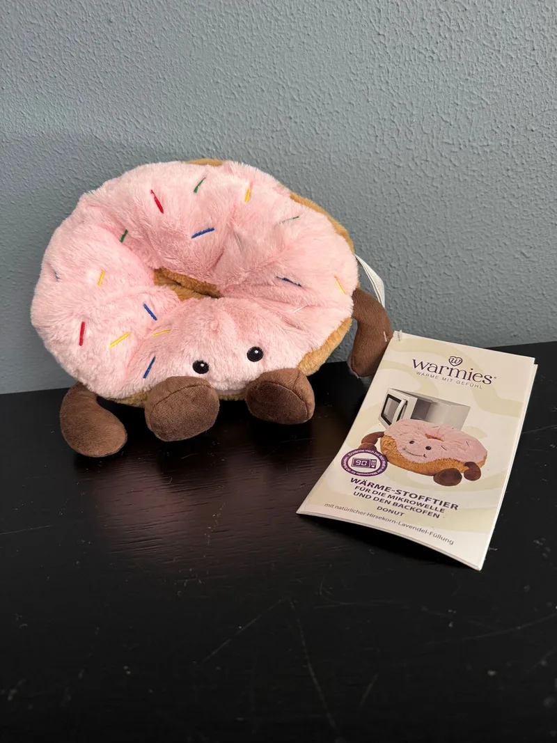 warmte/magnetron knuffel donut - 20 cm - pittenzak - opwarm knuffel van Warmies in Meerkleurig – productfoto