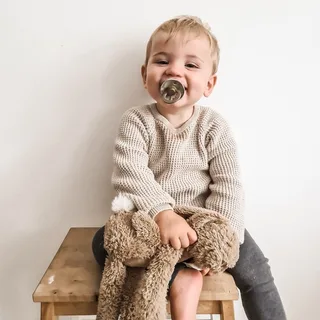 Konijn Richie Knuffel 28cm - Baby knuffel by Happy Horse in Brown – product photo 2 of 3