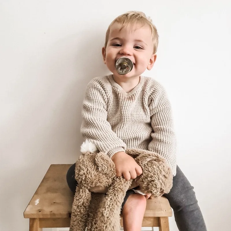 Konijn Richie Knuffel 28cm - Baby knuffel by Happy Horse in Brown – product photo 2 of 3