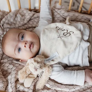 Konijn Richie Knuffeldoekje - Baby cadeau van Happy Horse in Beige – productfoto 2 van 4