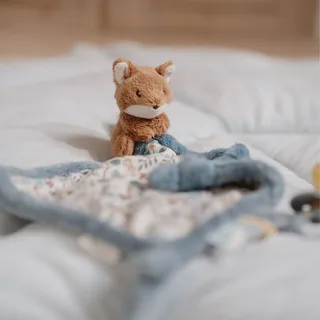 Knuffeldoekje print Vos - Forest Friends van Little Dutch in Blauw – productfoto 4 van 4