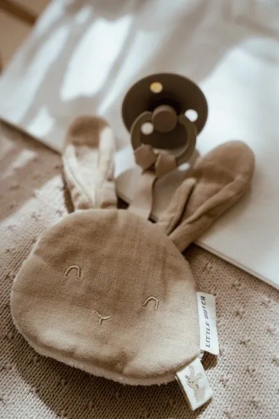 Speendoekje - Newborn Naturals - Baby Bunny van Little Dutch in Beige – productfoto 4 van 4