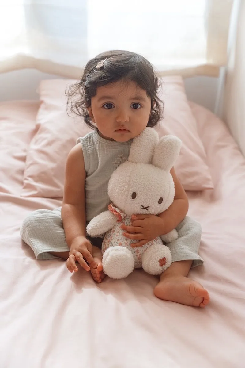 Nijntje x Little Dutch - Knuffel - 30 cm - Lucky Blossom från Tiamo i Rosa – produktbild 3 av 3
