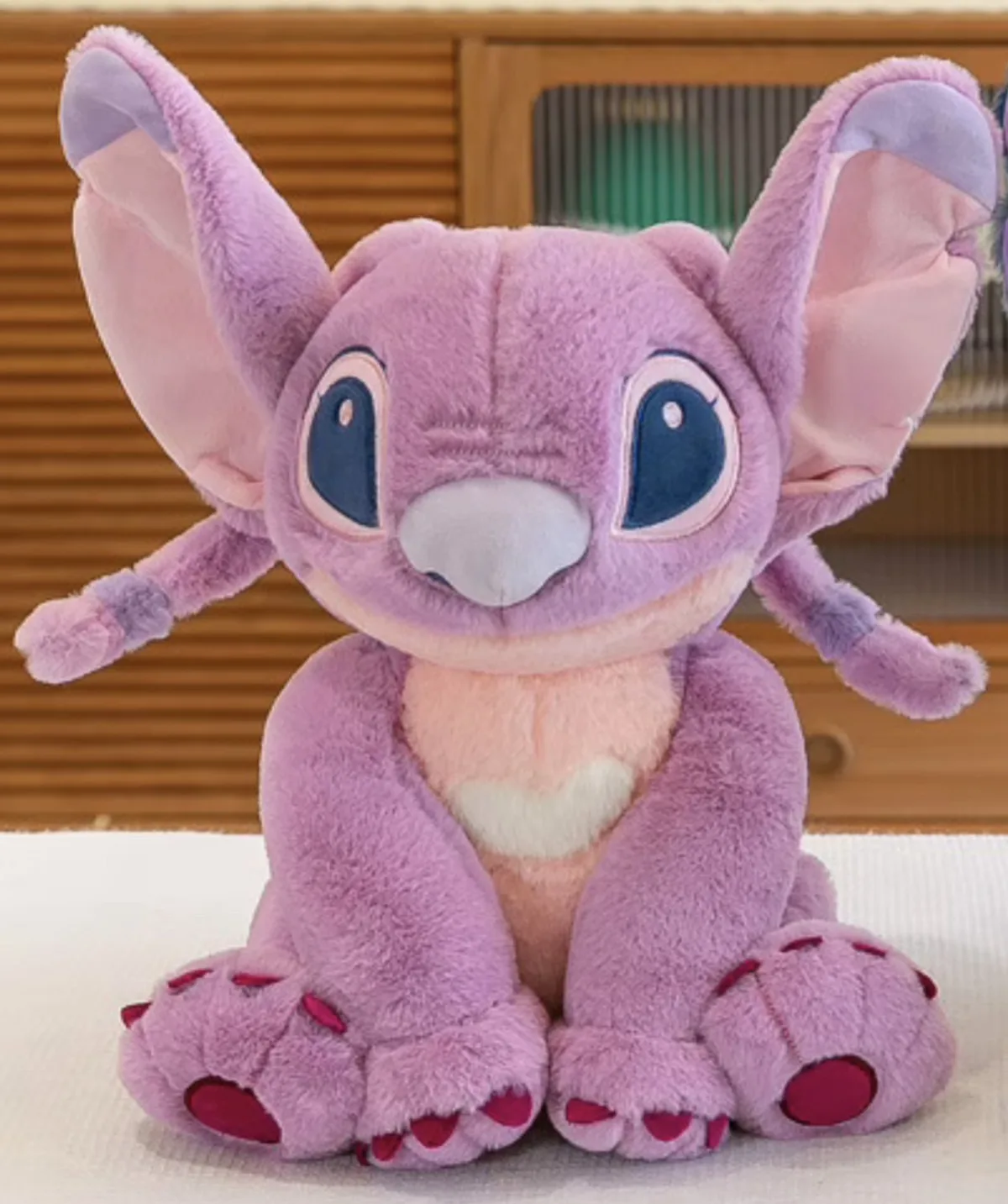 Knuffel Disney Lilo en Stitch Junior 30 Cm Pluche Roze - Play By Play van Disney in Angel – productfoto