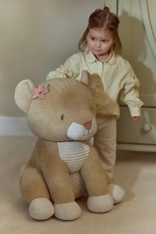 Knuffel Leeuwin 60 cm - baby speelgoed by Little Dutch in Beige – product photo 3 of 4